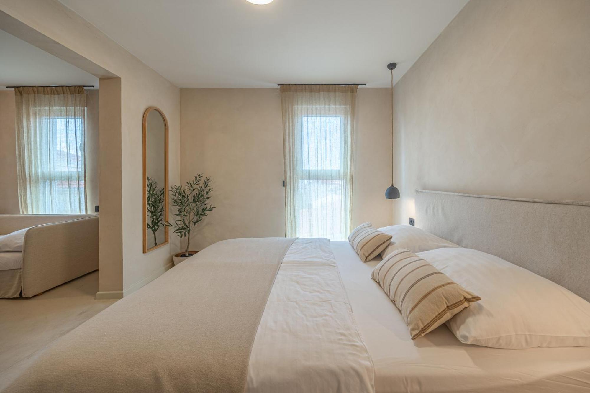 Lo͝Or Luxury Retreat Hotel Stobreč Eksteriør billede